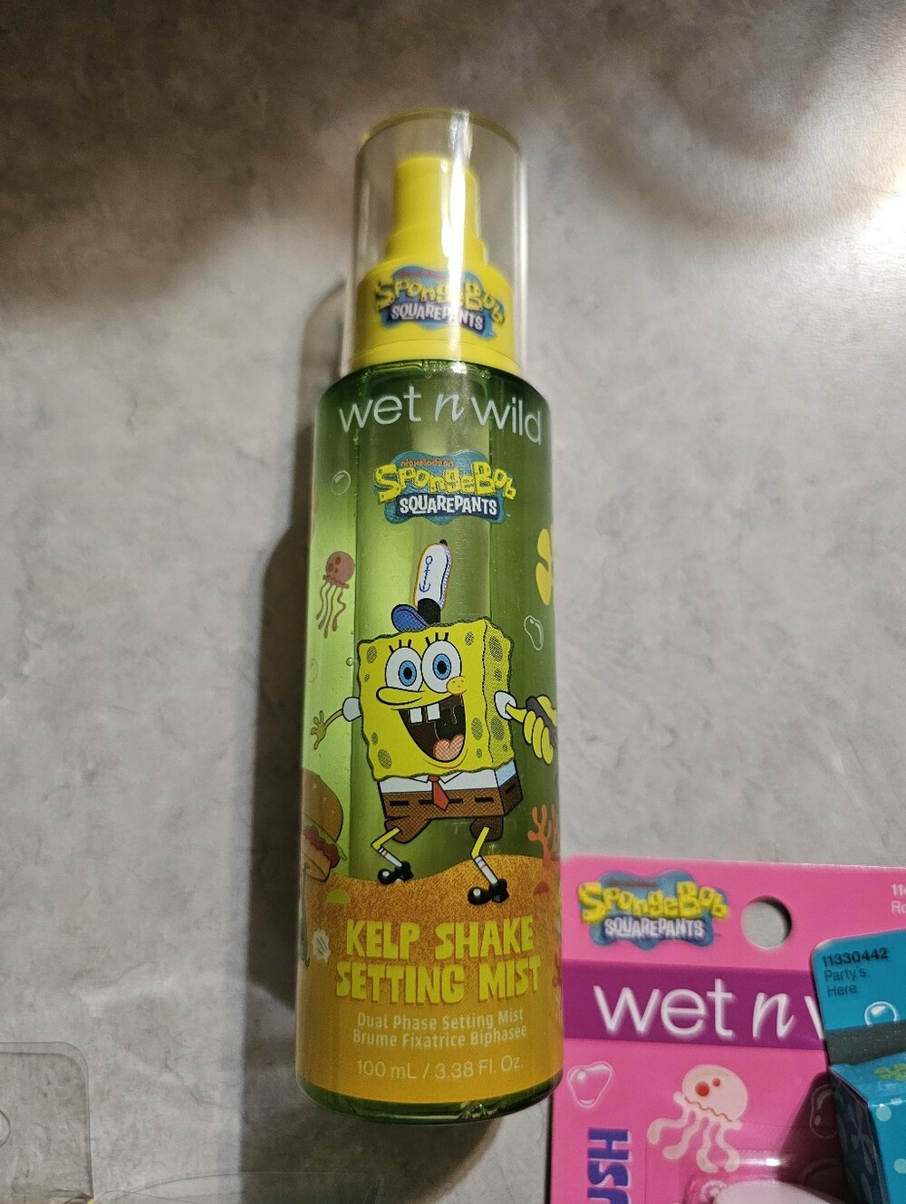 Spongebob Wet n Wild Makeup Set - Picture 4 of 14